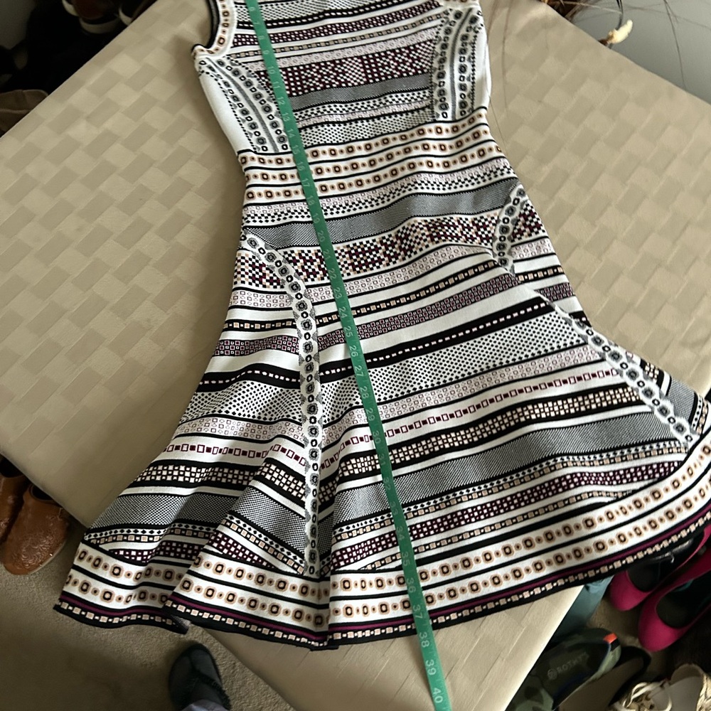 Diane Von Furstenberg Stretchy Eleanor Sleeveless Fit & Flare Jacquard Dress - Picture 13 of 15